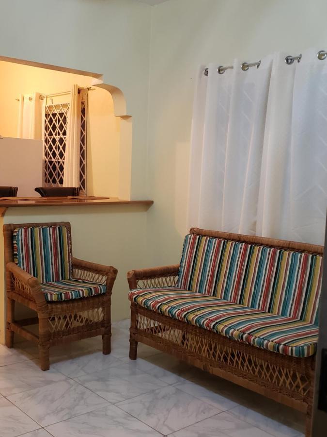 Lion'S View Bed & Breakfast แมนเดอวิลล์ ภายนอก รูปภาพ